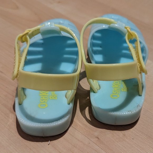 OshKosh Jelly Sandals - Infant Girl Size 7, Light Blue & Yellow, Worn Twice - Picture 3 of 5